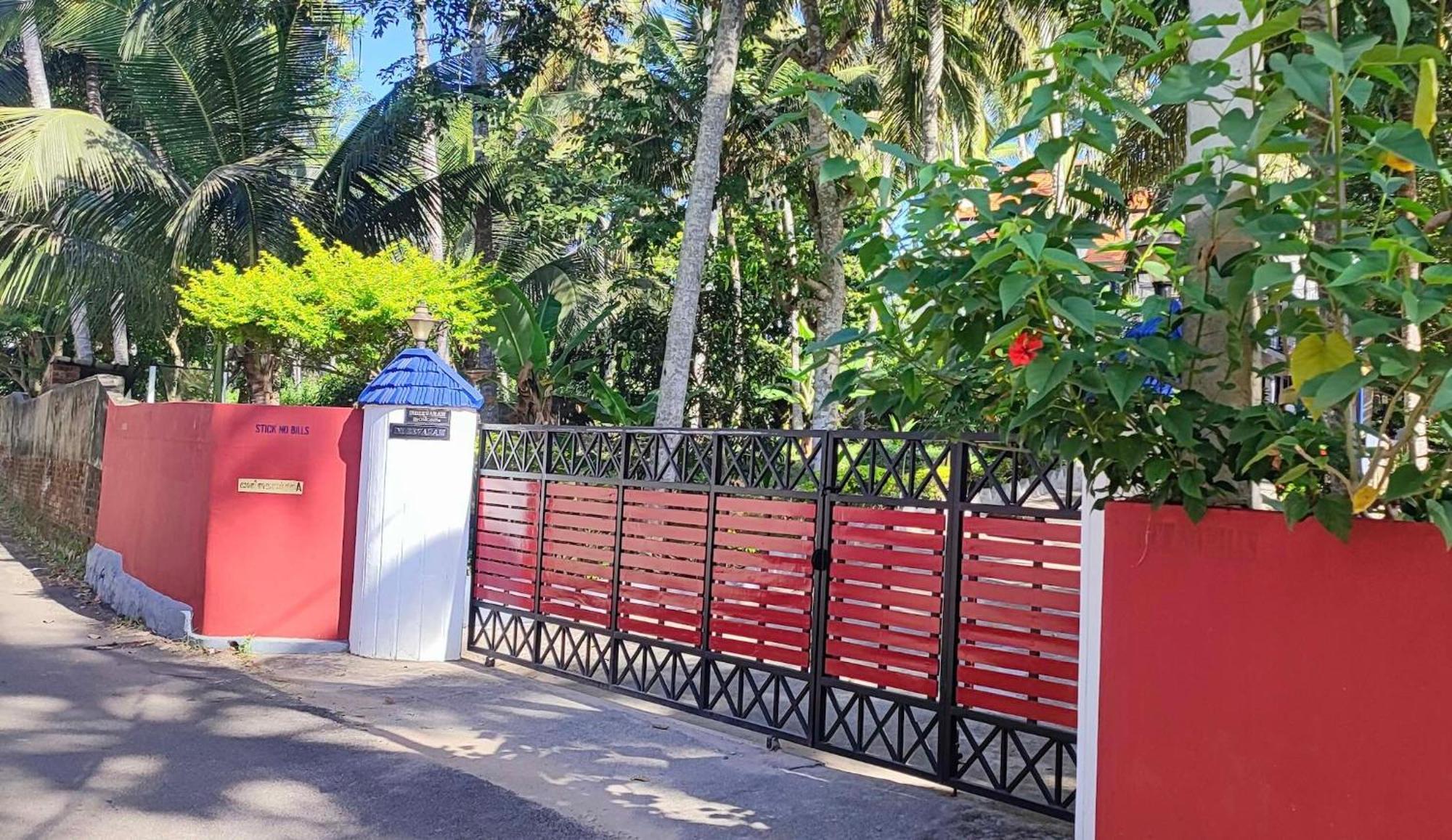Indeevaram Apartments コーバラム エクステリア 写真